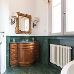 Rita Villa Forte dei Marmi