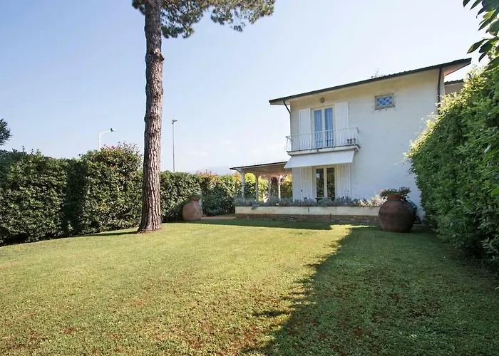 Rita Forte dei Marmi