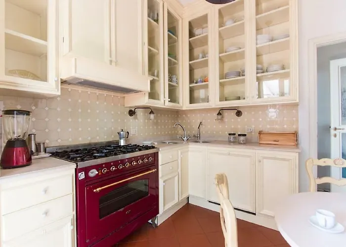 Rita Forte dei Marmi